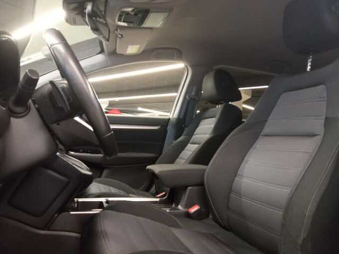 Honda CR-V Híbrido 2.0 i-MMD Elegance Navi 4x2